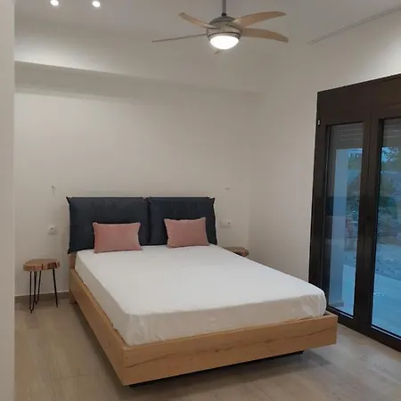 Apartmán House 1 *