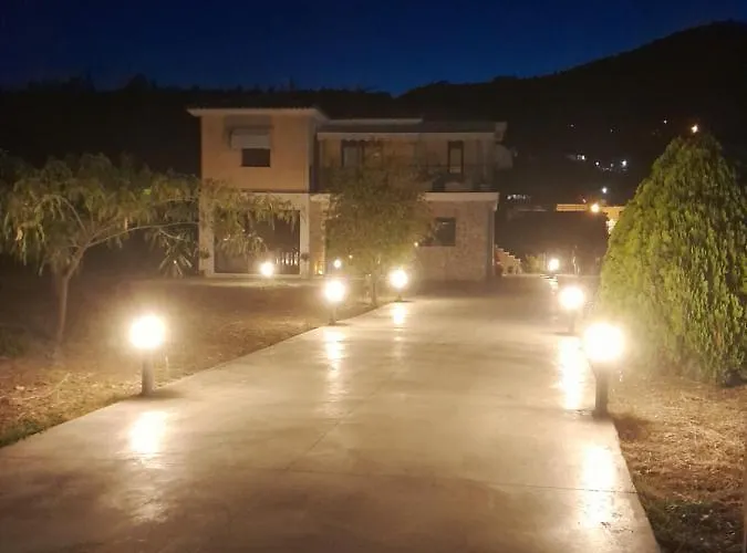 House 1 * Epidaurus