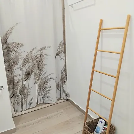 House 1 Apartament